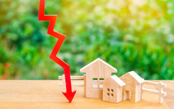 House Prices Drop For First Time Since June 2021