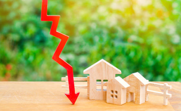 House Prices Drop For First Time Since June 2021