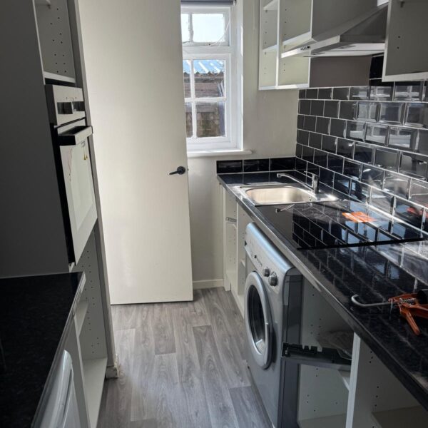 Cademan Close, Leicester, LE2