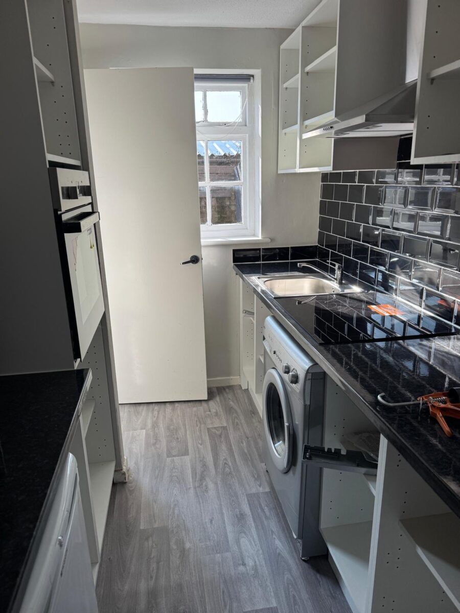 Cademan Close, Leicester, LE2