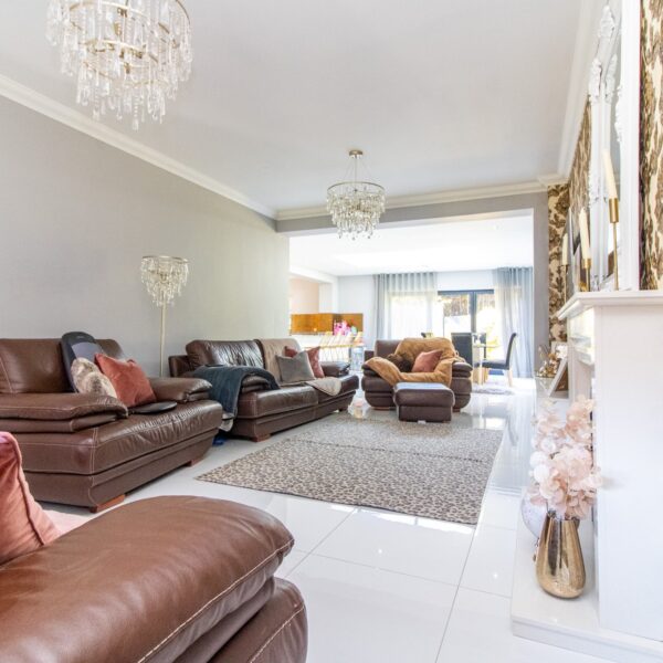 The Pines, Leicester