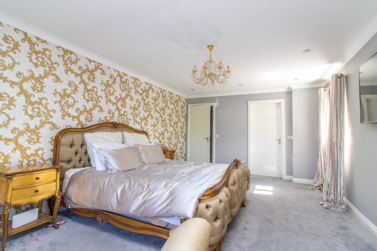 The Pines, Leicester