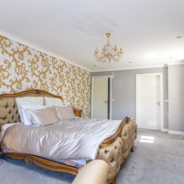 The Pines, Leicester