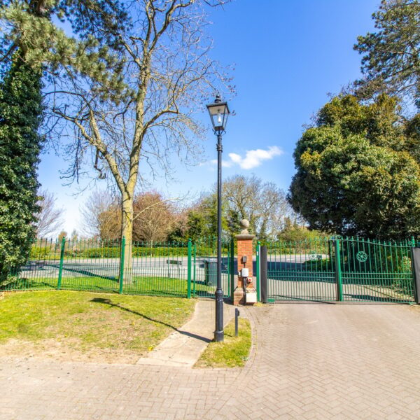 The Pines, Leicester