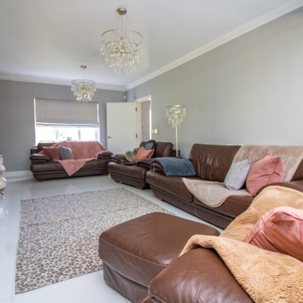 The Pines, Leicester