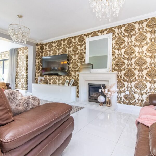 The Pines, Leicester