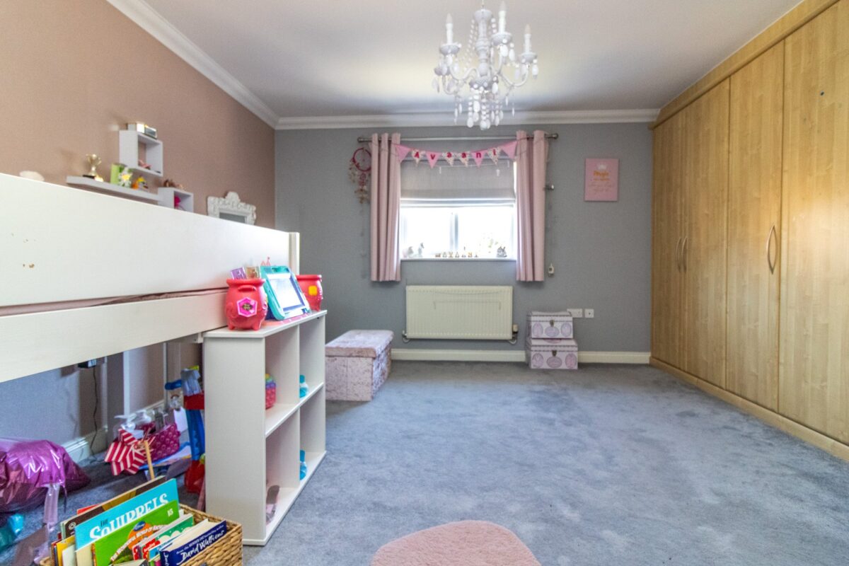 The Pines, Leicester
