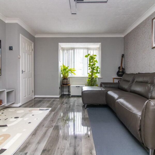 Darien Way, Leicester