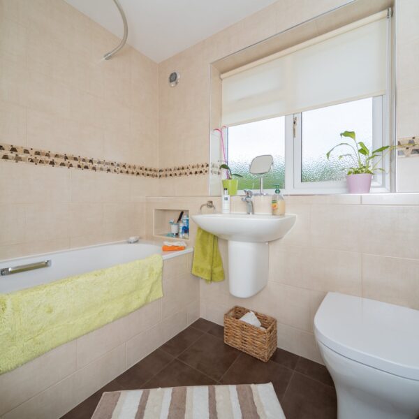 Lindisfarne Drive, Loughborough