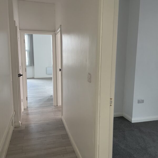 Flat 2, 68 Church Gate