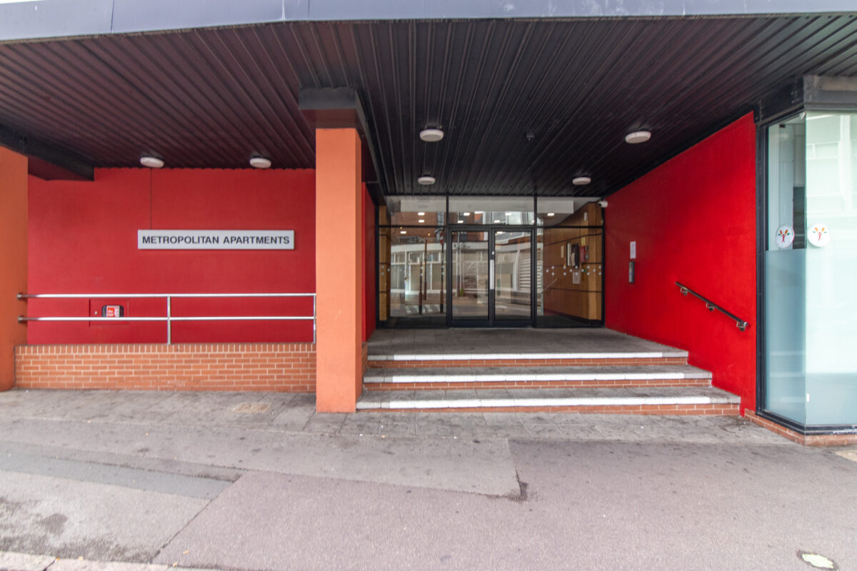 Metropolitan Apartments, Lee Circle, City Centre