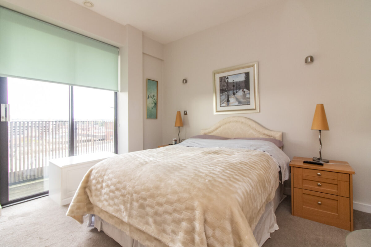 Metropolitan Apartments, Lee Circle, City Centre