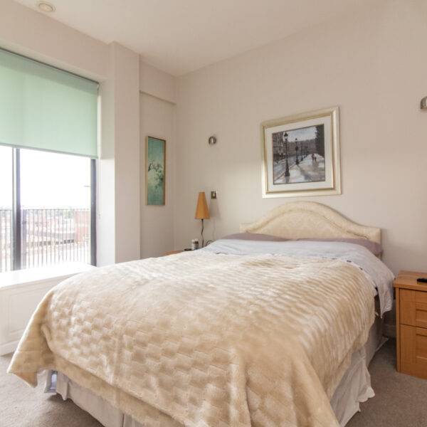 Metropolitan Apartments, Lee Circle, City Centre