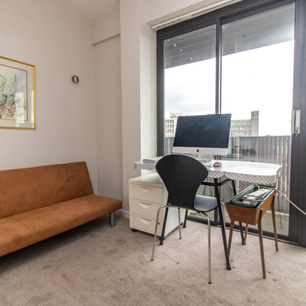 Metropolitan Apartments, Lee Circle, City Centre