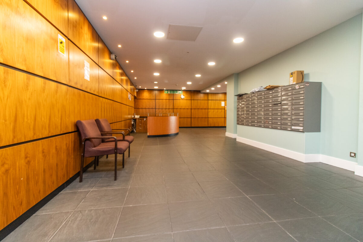 Metropolitan Apartments, Lee Circle, City Centre