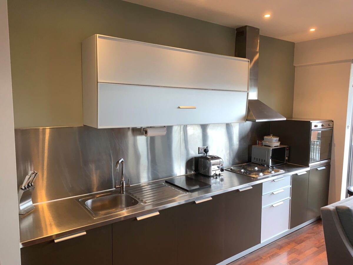 Metropolitan Apartments, Lee Circle, City Centre