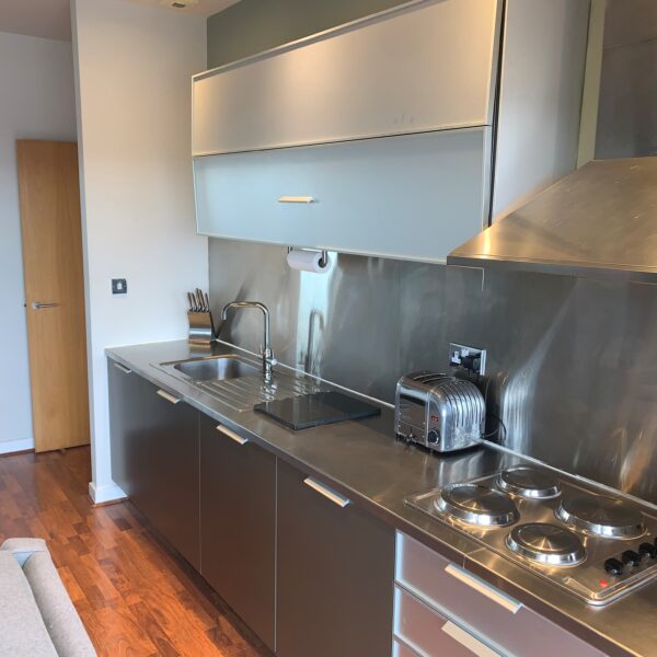 Metropolitan Apartments, Lee Circle, City Centre