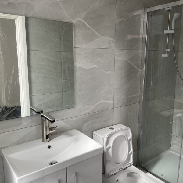 Flat 2, 68 Church Gate