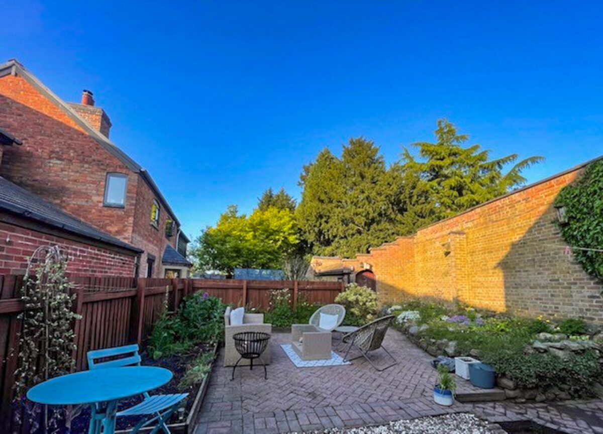 Main Street, Leicester