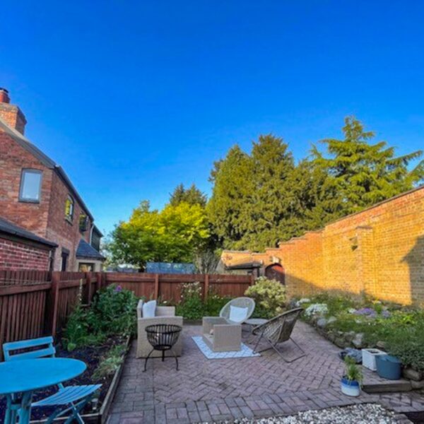 Main Street, Leicester