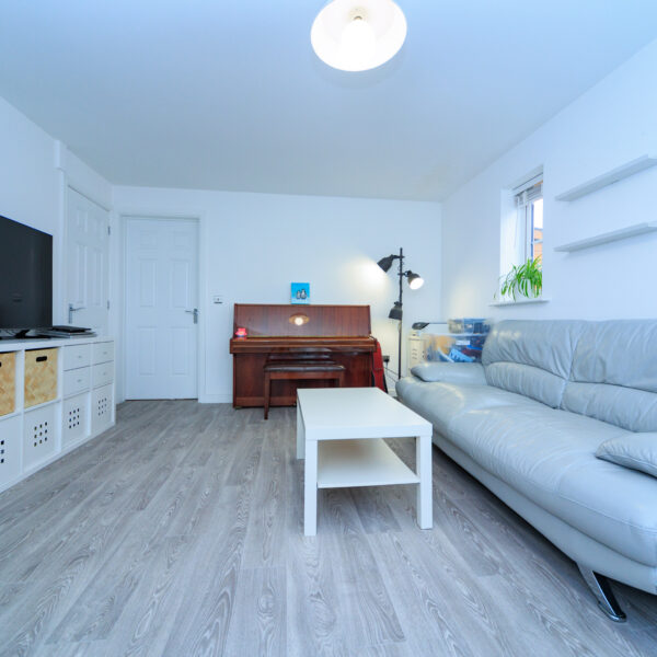 Ashmount Close, Loughborough, LE11