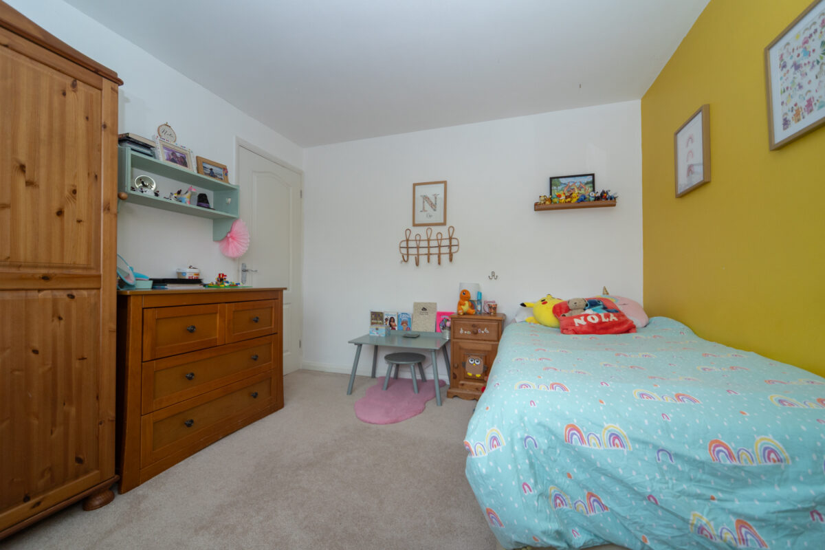 De Verdun Avenue, Belton, LE12