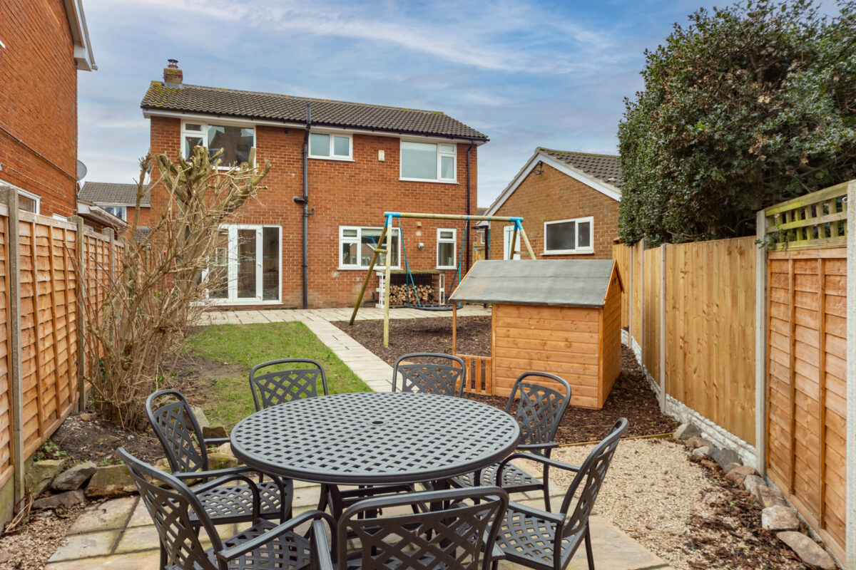 De Verdun Avenue, Belton, LE12