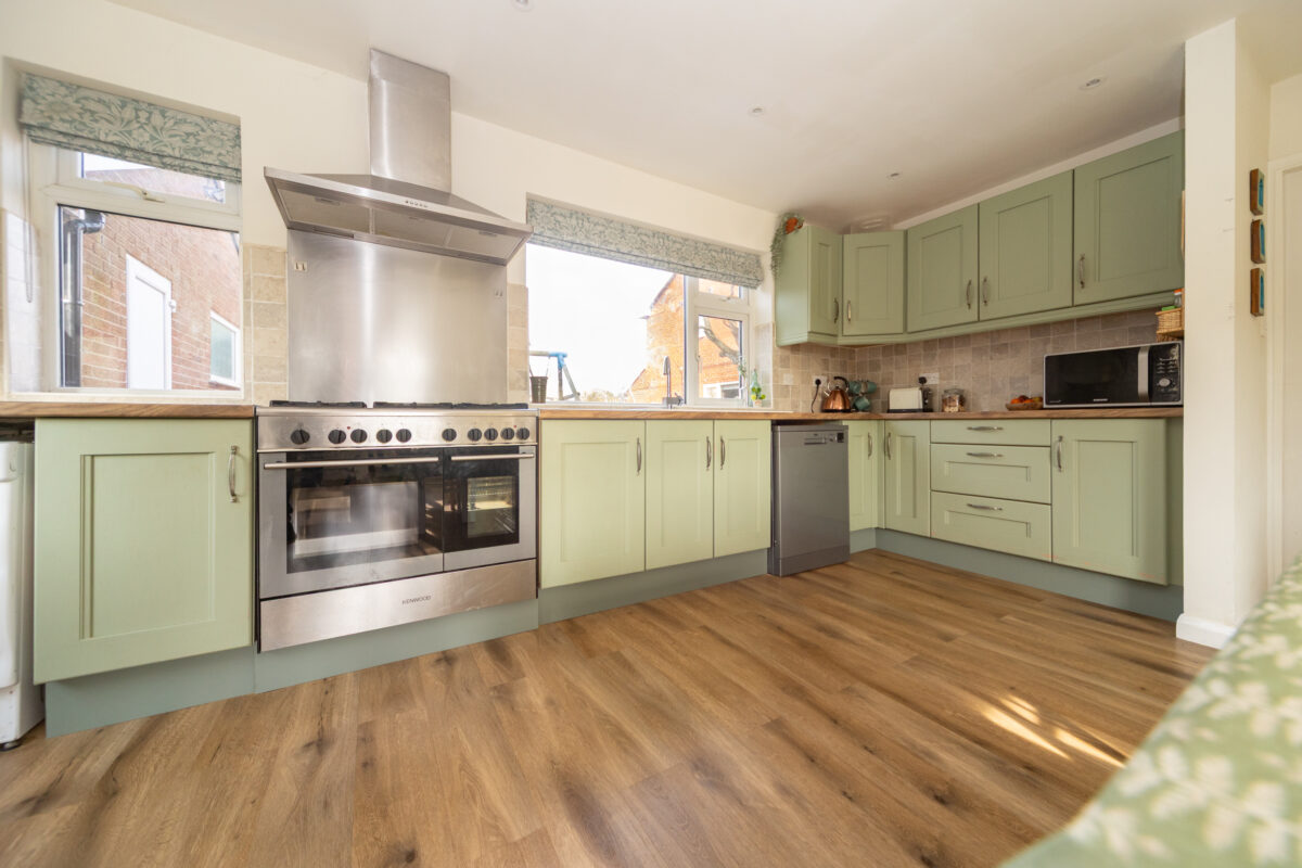 De Verdun Avenue, Belton, LE12