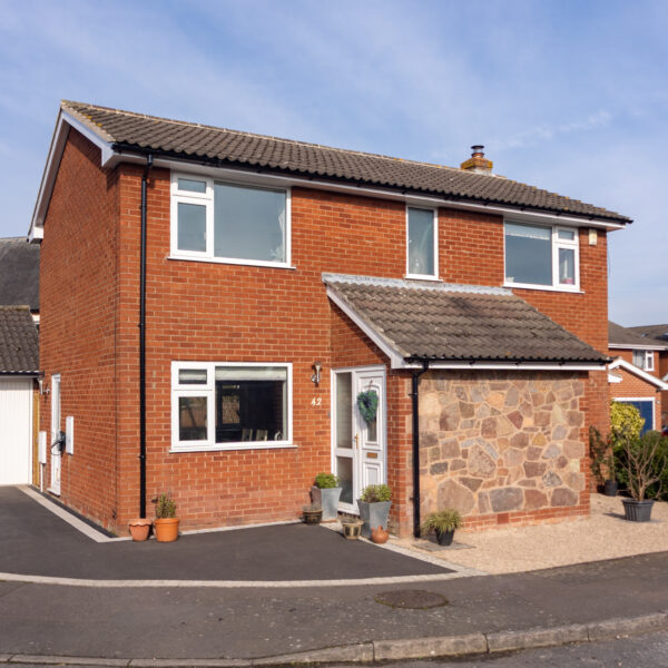 De Verdun Avenue, Belton, LE12