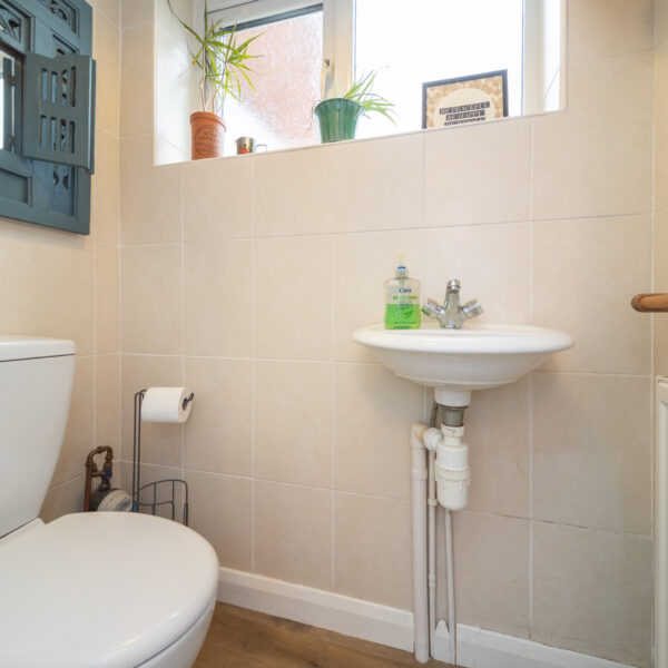 De Verdun Avenue, Belton, LE12