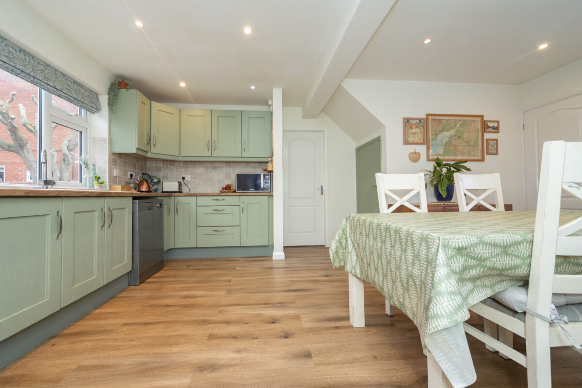 De Verdun Avenue, Belton, LE12