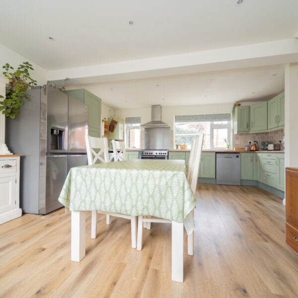 De Verdun Avenue, Belton, LE12