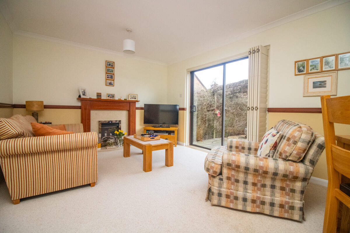 Devonia Road, Oadby, LE2