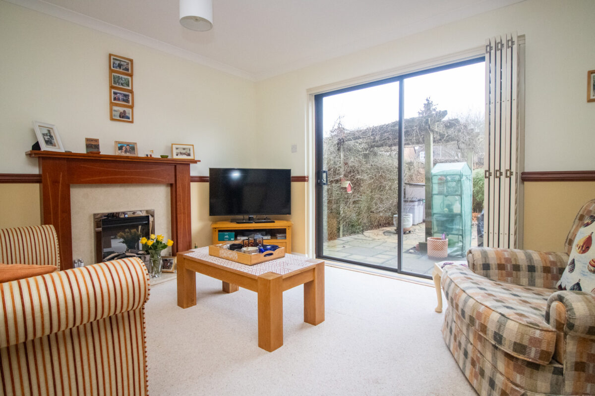 Devonia Road, Oadby, LE2