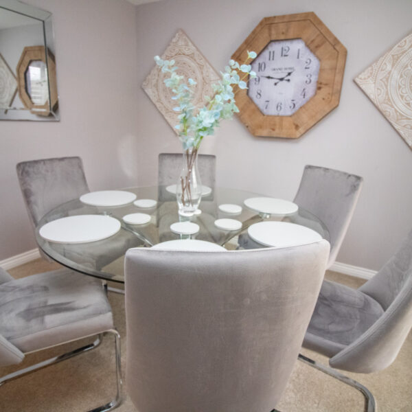 Exeter Close, Syston, LE7