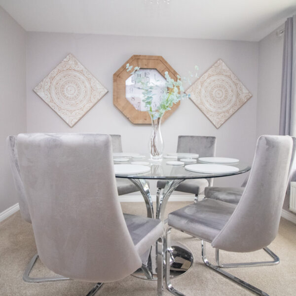 Exeter Close, Syston, LE7