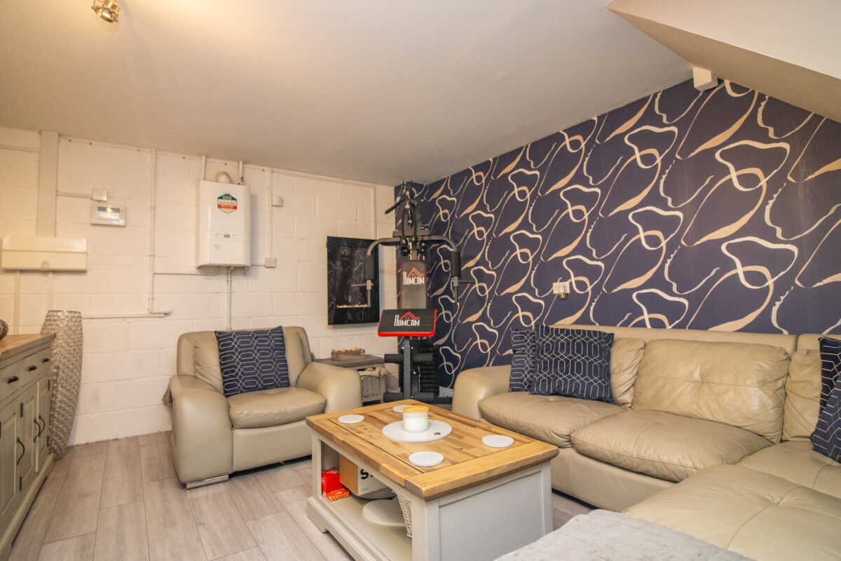 Exeter Close, Syston, LE7