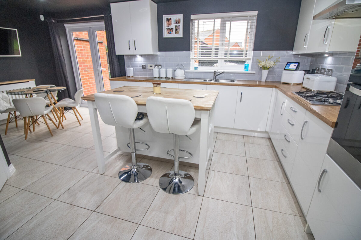 Exeter Close, Syston, LE7