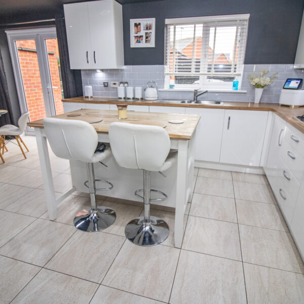 Exeter Close, Syston, LE7