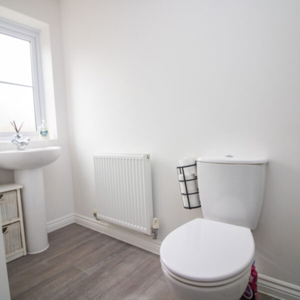 Exeter Close, Syston, LE7