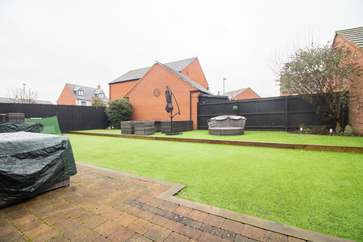 Exeter Close, Syston, LE7