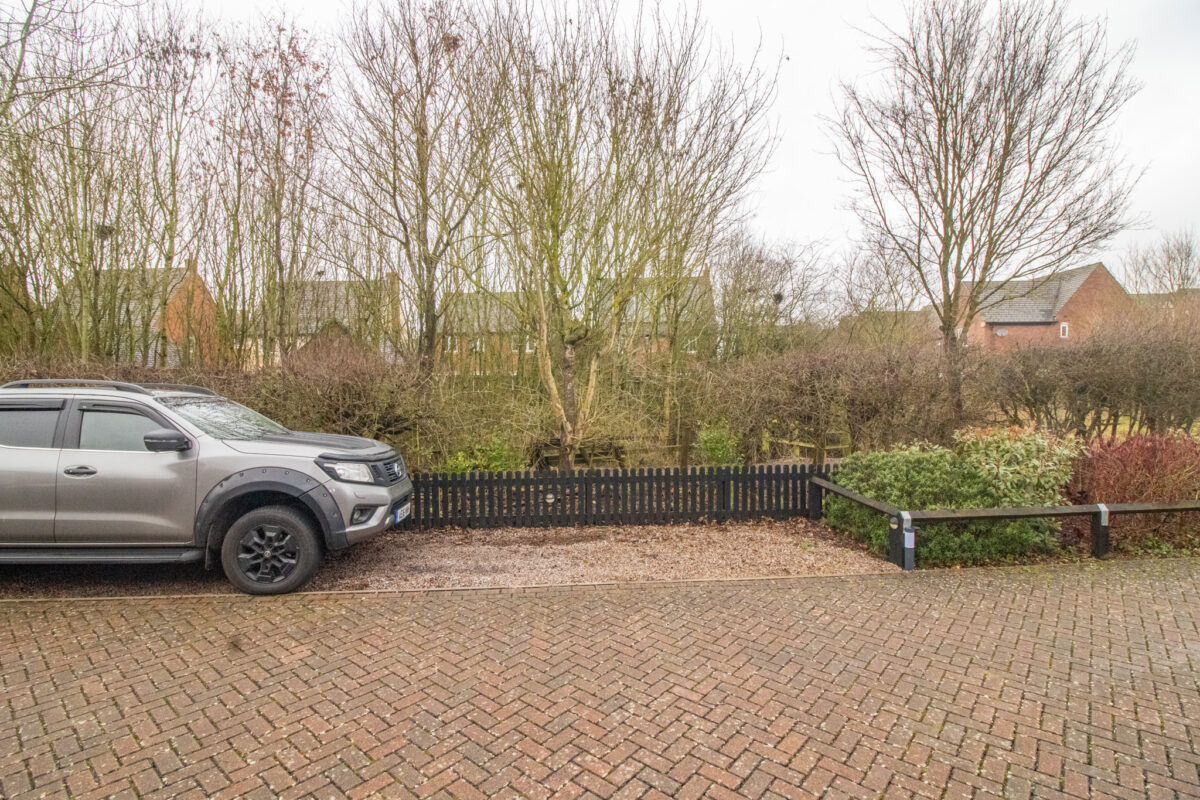 Exeter Close, Syston, LE7