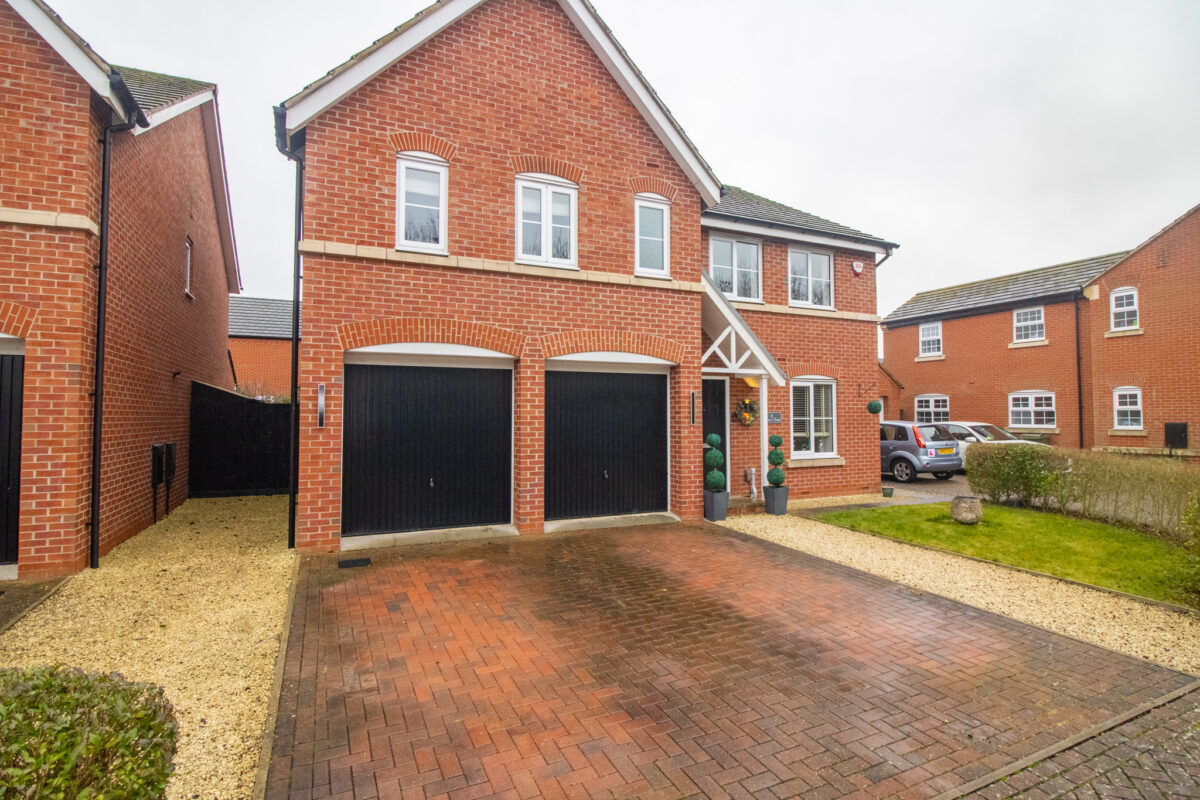Exeter Close, Syston, LE7