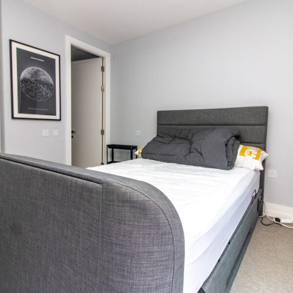 Shires Lane, Leicester, LE1