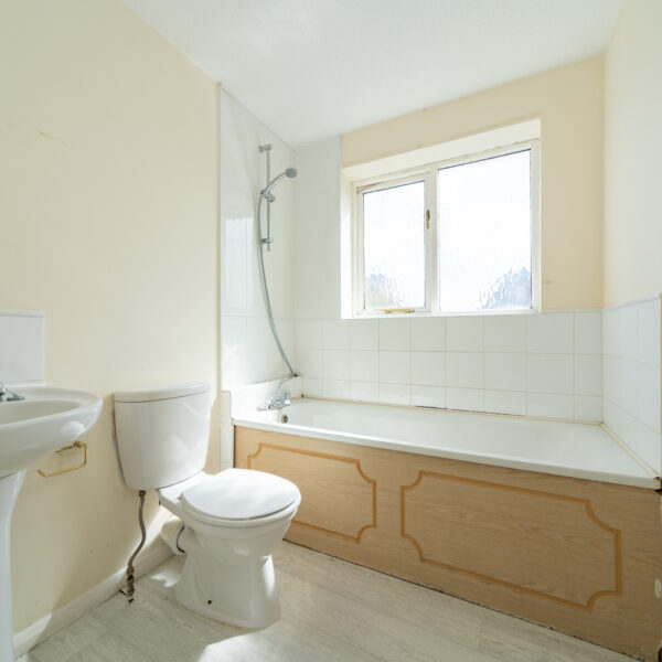 Acacia Close, Leicester Forest East, LE3