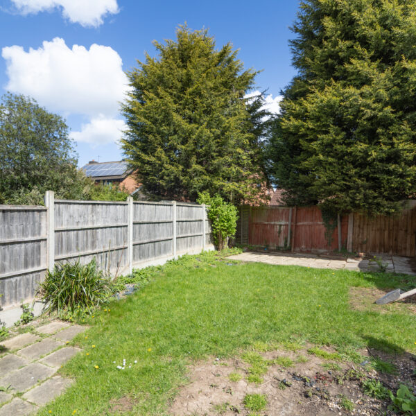 Acacia Close, Leicester Forest East, LE3