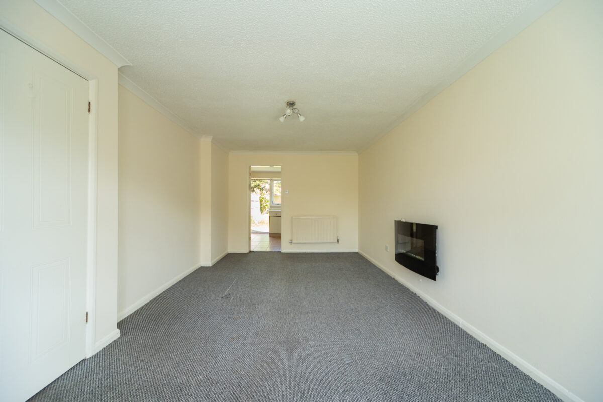 Acacia Close, Leicester Forest East, LE3