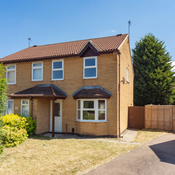 Acacia Close, Leicester Forest East, LE3