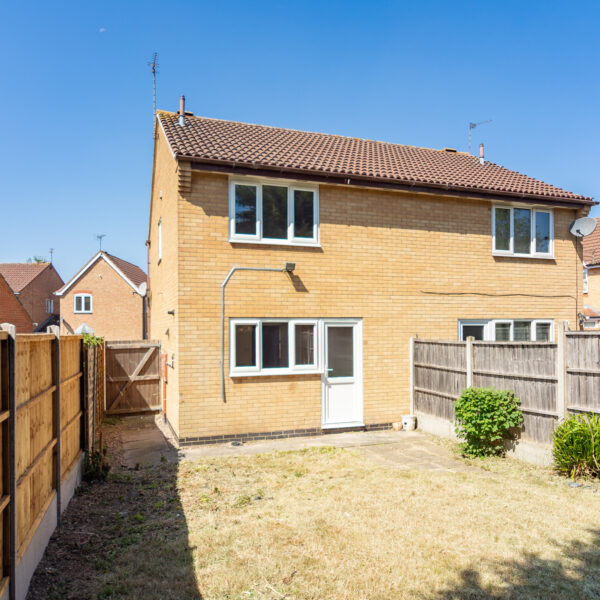 Acacia Close, Leicester Forest East, LE3