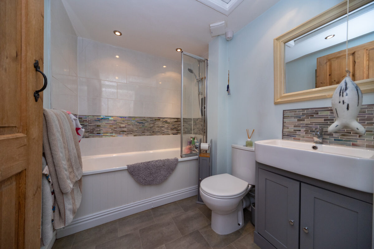 Vinetree Terrace, Hoton, LE12